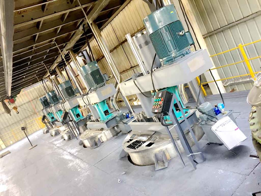 新鄉(xiāng)水性高防腐涂料自動化生產線