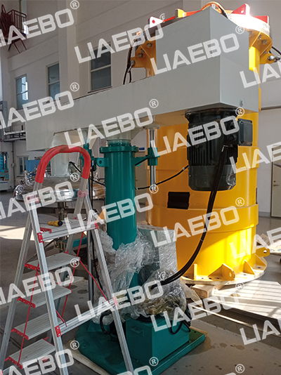 大連某高等院校500L螺帶攪拌機安裝調試成功