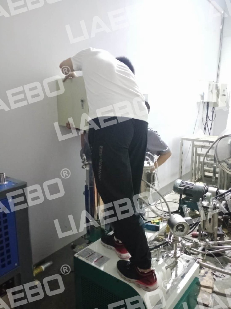 江蘇客戶（炭黑）LBSN-0.5L設(shè)備調(diào)試完成