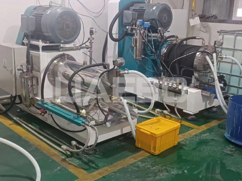 四川某生物科技有限公司60L棒銷聚氨酯砂磨機調(diào)試成功