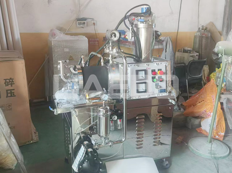 佛山某科金屬科技有限公司 6L棒銷砂磨機(jī)調(diào)試成功