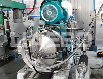 上海某新材料有限公司60L棒銷式納米砂磨機(jī)調(diào)試成功