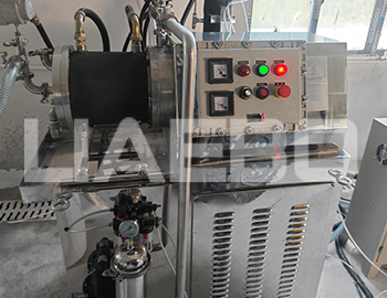 景德鎮(zhèn)某有限公司10L砂磨機(jī)調(diào)試成功